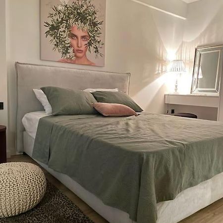 Cozy Apartment Opposite The Beach 아테네 외부 사진